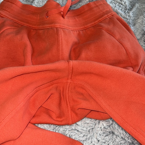 Lululemon Scuba High-Rise Jogger Warm Coral *Cotton, size 4 in EUC. - Picture 15 of 17